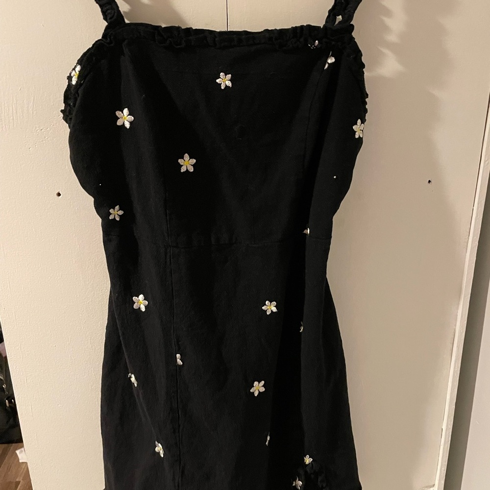 Kendall and Kylie daisy dress